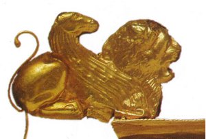 03_Chimera_fibula_etrusca_in_oro