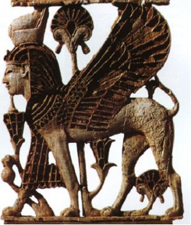 05 La Sfinge, avorio e ceramica, V sec. a.C., Museo Nazionale, Nicosia, Cipro